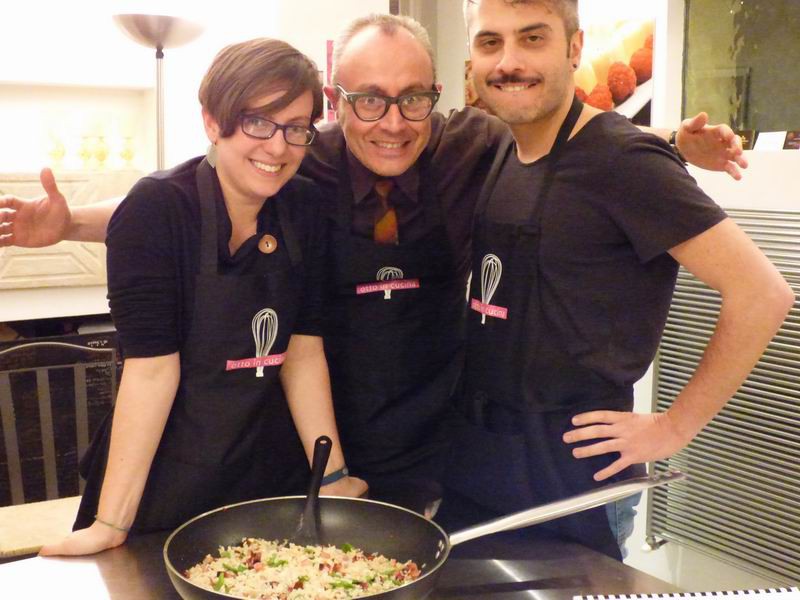 Corso di cucina per single: a Bologna l'amore si trova in cucina