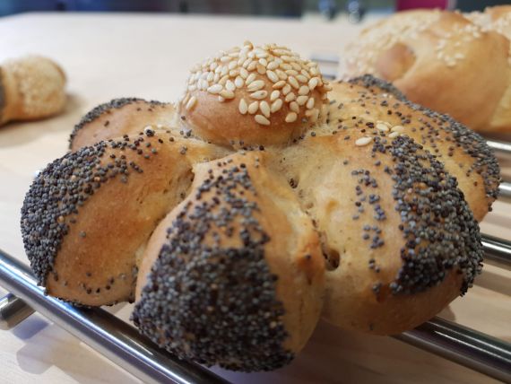 Insieme in cucina: forme di pane