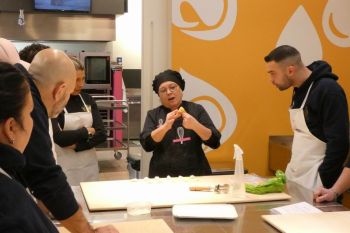 gallery/corsi_personalizzati/corsi_aziendali/2025-02-19/Otto_in_cucina_-_Corso_aziendale_-_2025-02-19-008.JPG