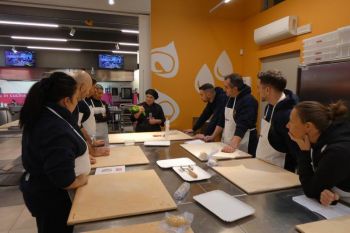 gallery/corsi_personalizzati/corsi_aziendali/2025-02-19/Otto_in_cucina_-_Corso_aziendale_-_2025-02-19-010.JPG
