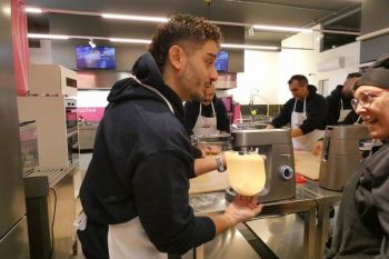 gallery/corsi_personalizzati/corsi_aziendali/2025-02-19/Otto_in_cucina_-_Corso_aziendale_-_2025-02-19-015.JPG