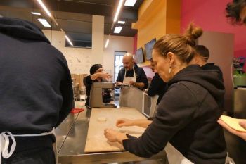 gallery/corsi_personalizzati/corsi_aziendali/2025-02-19/Otto_in_cucina_-_Corso_aziendale_-_2025-02-19-017.JPG