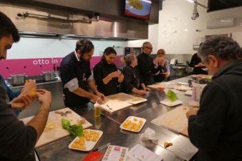 gallery/corso_per_coppie/2023-02-14/otto_in_cucina_-_corso_di_coppia_-_2023-02-14_008.JPG
