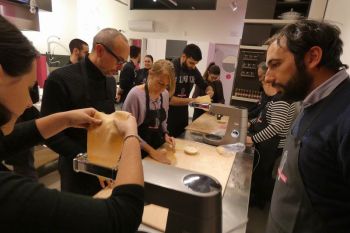 gallery/corso_per_coppie/2023-02-14/otto_in_cucina_-_corso_di_coppia_-_2023-02-14_013.JPG