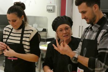 gallery/corso_per_coppie/2025-02-14/otto_in_cucina_-_corso_di_coppia_-_2025-02-14_011.JPG