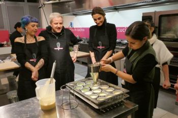 gallery/corso_per_coppie/2025-02-14/otto_in_cucina_-_corso_di_coppia_-_2025-02-14_015.JPG