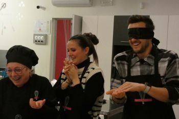 gallery/corso_per_coppie/2025-02-14/otto_in_cucina_-_corso_di_coppia_-_2025-02-14_030.JPG