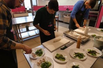 gallery/corso_per_coppie/2025-03-15/otto_in_cucina_-_corso_di_coppia_-_2025-03-15_003.JPG