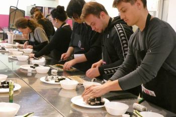 gallery/cucina_etnica/cucina_giapponese/2023-04-01/Otto_in_cucina_-_Cucina_Giapponese_-_2023-04-01-013.JPG