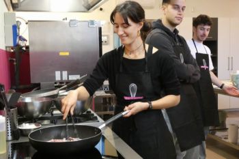 gallery/cucina_etnica/cucina_giapponese/2025-10-04/Otto_in_cucina_-_Cucina_Giapponese_-_2025-10-04-027.JPG