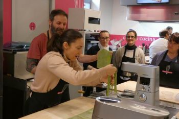 gallery/cucina_menu/cucina_regionale/Emilia_Romagna/2025-03-22/Otto_in_cucina_-_Cucina_Bolognese_-_2025-03-22-007.JPG