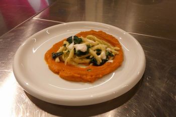 gallery/cucina_vegana/2025-03-06/Otto_in_cucina_-_Cucina_Vegana_-_2025-03-06-003.JPG