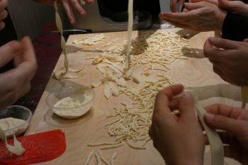 gallery/cucina_vegana/2025-03-06/Otto_in_cucina_-_Cucina_Vegana_-_2025-03-06-007.JPG