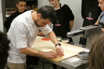 gallery/cucina_vegana/2025-03-06/Otto_in_cucina_-_Cucina_Vegana_-_2025-03-06-008.JPG