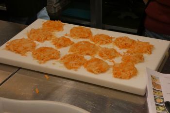 gallery/cucina_vegana/2025-03-06/Otto_in_cucina_-_Cucina_Vegana_-_2025-03-06-013.JPG