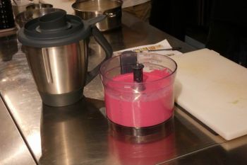 gallery/cucina_vegana/2025-03-06/Otto_in_cucina_-_Cucina_Vegana_-_2025-03-06-015.JPG