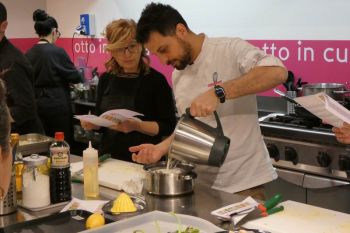 gallery/cucina_vegana/2025-03-06/Otto_in_cucina_-_Cucina_Vegana_-_2025-03-06-016.JPG