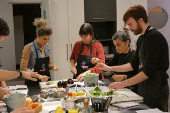 gallery/cucina_vegana/2025-03-06/Otto_in_cucina_-_Cucina_Vegana_-_2025-03-06-020.JPG