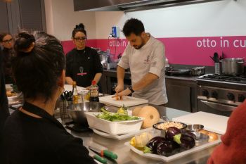 gallery/cucina_vegana/2025-03-06/Otto_in_cucina_-_Cucina_Vegana_-_2025-03-06-023.JPG