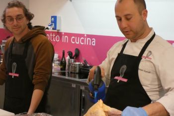 gallery/lezione_2_fondi/2023-03-29/Otto_in_cucina_-_Cucina_Base_-_Fondi_e_basi_-_2023-03-29-019.JPG