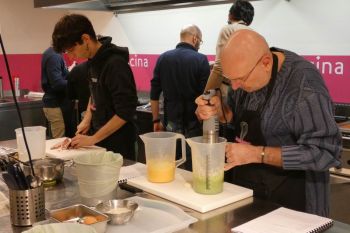 gallery/lezione_4_riso_brodo_creme_vellutate/2025-02-26/Otto_in_cucina_-_Cucina_Base_-_Riso_Brodo_Creme_Vellutate_-_2025-02-26-015.JPG