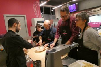 gallery/lezione_4_riso_brodo_creme_vellutate/2025-02-26/Otto_in_cucina_-_Cucina_Base_-_Riso_Brodo_Creme_Vellutate_-_2025-02-26-016.JPG