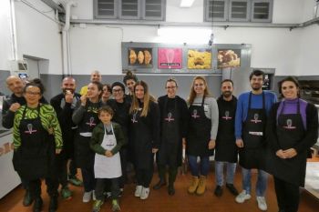 gallery/lievitati/pizza_al_piatto/2023-01-18/Otto_in_cucina_-_Pizza_al_Piatto_-_2023-01-18-000.JPG