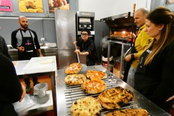 gallery/lievitati/pizza_al_piatto/2023-01-18/Otto_in_cucina_-_Pizza_al_Piatto_-_2023-01-18-006.JPG