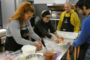 gallery/lievitati/pizza_al_piatto/2023-01-18/Otto_in_cucina_-_Pizza_al_Piatto_-_2023-01-18-008.JPG