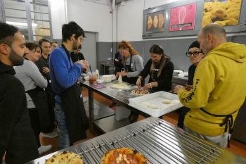 gallery/lievitati/pizza_al_piatto/2023-01-18/Otto_in_cucina_-_Pizza_al_Piatto_-_2023-01-18-009.JPG