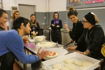 gallery/lievitati/pizza_al_piatto/2023-01-18/Otto_in_cucina_-_Pizza_al_Piatto_-_2023-01-18-010.JPG