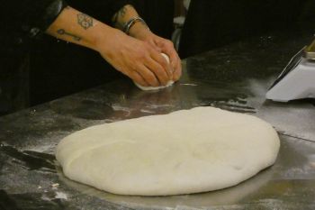 gallery/lievitati/pizza_al_piatto/2023-01-18/Otto_in_cucina_-_Pizza_al_Piatto_-_2023-01-18-032.JPG