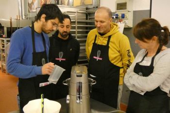 gallery/lievitati/pizza_al_piatto/2023-01-18/Otto_in_cucina_-_Pizza_al_Piatto_-_2023-01-18-035.JPG