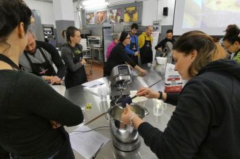 gallery/lievitati/pizza_al_piatto/2023-01-18/Otto_in_cucina_-_Pizza_al_Piatto_-_2023-01-18-038.JPG
