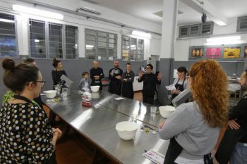 gallery/lievitati/pizza_al_piatto/2023-01-18/Otto_in_cucina_-_Pizza_al_Piatto_-_2023-01-18-039.JPG