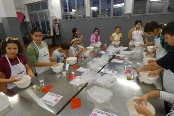 gallery/ragazzi-bambini/bambini/2023-11-04/Otto_in_cucina_-_Pane_e_Pizza_bambini_-_2023-11-04-003.JPG