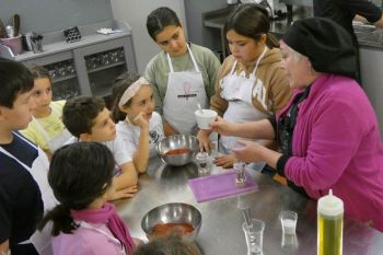 gallery/ragazzi-bambini/bambini/2023-11-04/Otto_in_cucina_-_Pane_e_Pizza_bambini_-_2023-11-04-026.JPG