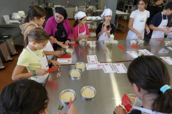 gallery/ragazzi-bambini/bambini/2023-11-04/Otto_in_cucina_-_Pane_e_Pizza_bambini_-_2023-11-04-029.JPG