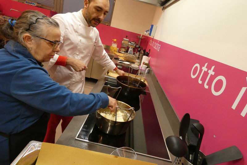 Otto_in_cucina_-_Dolci_di_Carnevale_-_2023-02-11-018.jpg