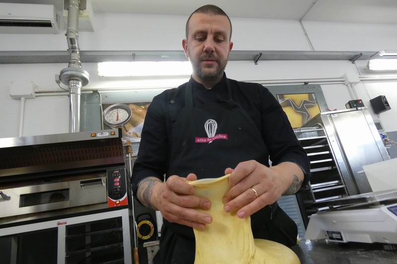 Otto_in_cucina_-_Corso_professionale_pizza_-_2023-02-27-019.jpg