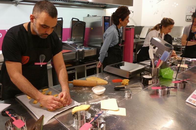 Otto_in_cucina_-_Pasticceria_Base_Serale_-_Lezione_1_-_2023-04-28-015.jpg