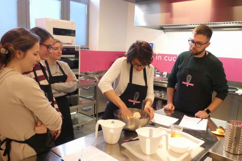 Otto_in_cucina_-_Pasticceria_Base_-_Lezione_1_-_2023-04-15-005.jpg