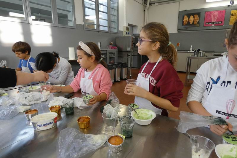 Otto_in_cucina_-_Cup_Cake_Halloween_bambini_-_2024-10-26-009.jpg