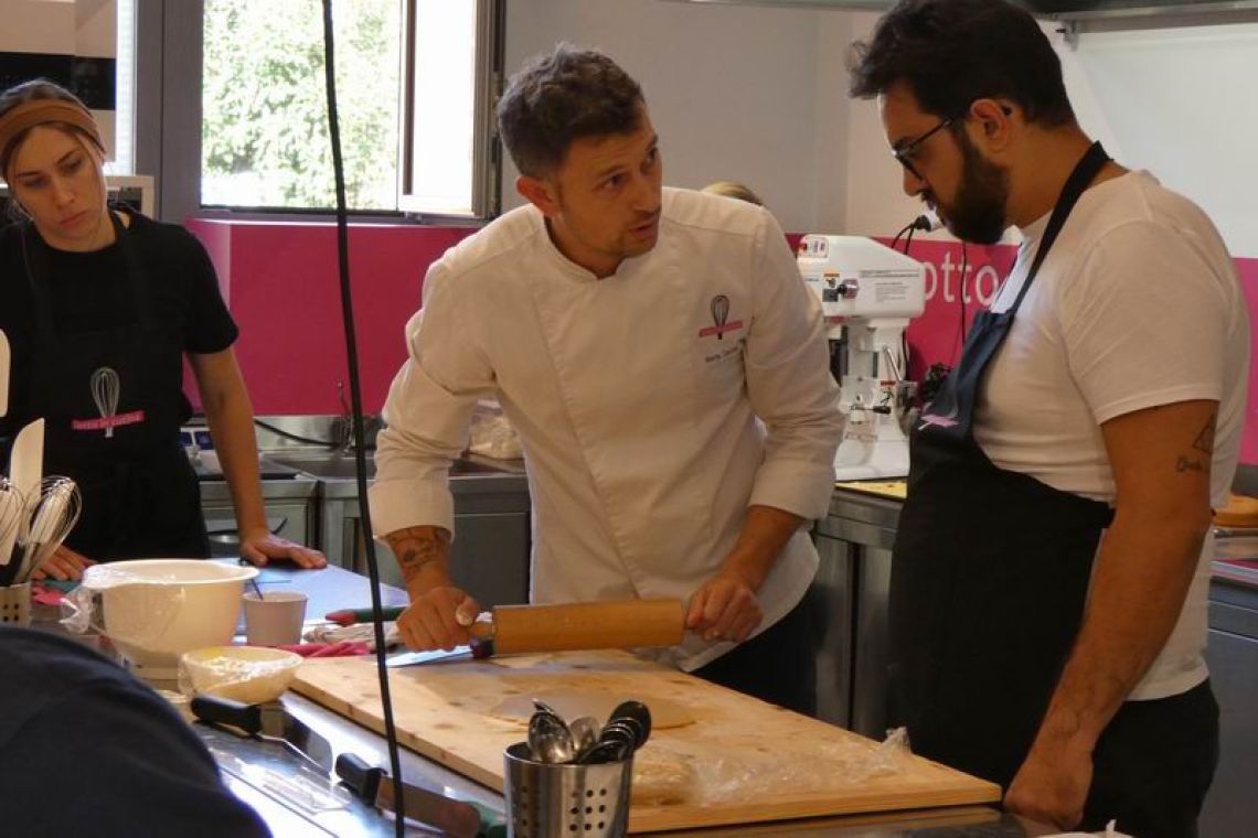 Otto_in_cucina_-_Pasticceria_Base_-_Lezione_1_-_2023-10-14-027.jpg