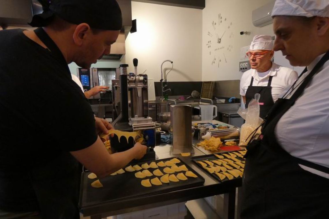 Otto_in_cucina_-_Corso_sfoglia_professionale_-_2023-03-06-011.jpg