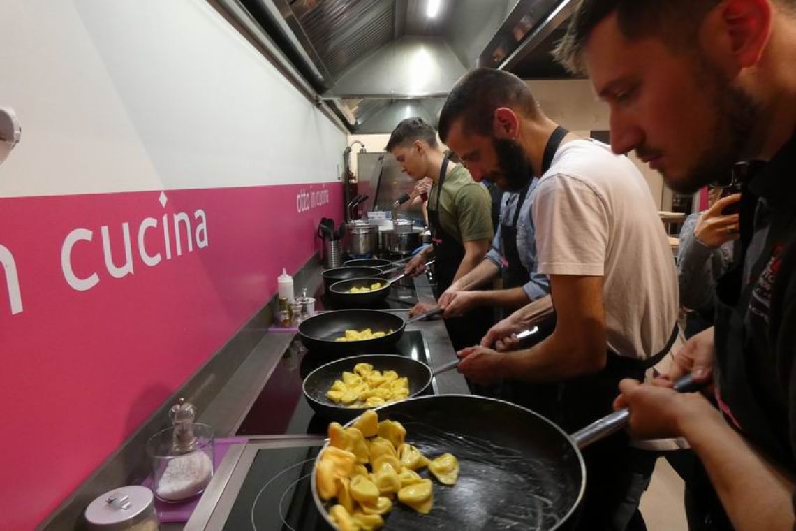 otto_in_cucina_-_corso_di_coppia_-_2023-04-21_002.jpeg