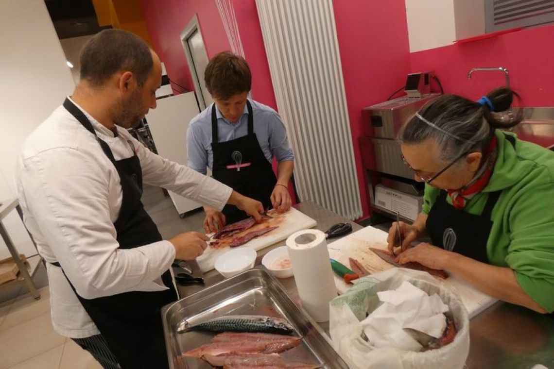 Otto_in_cucina_-_Pesce_in_3_lezioni_-_2023-04-18-015.jpeg