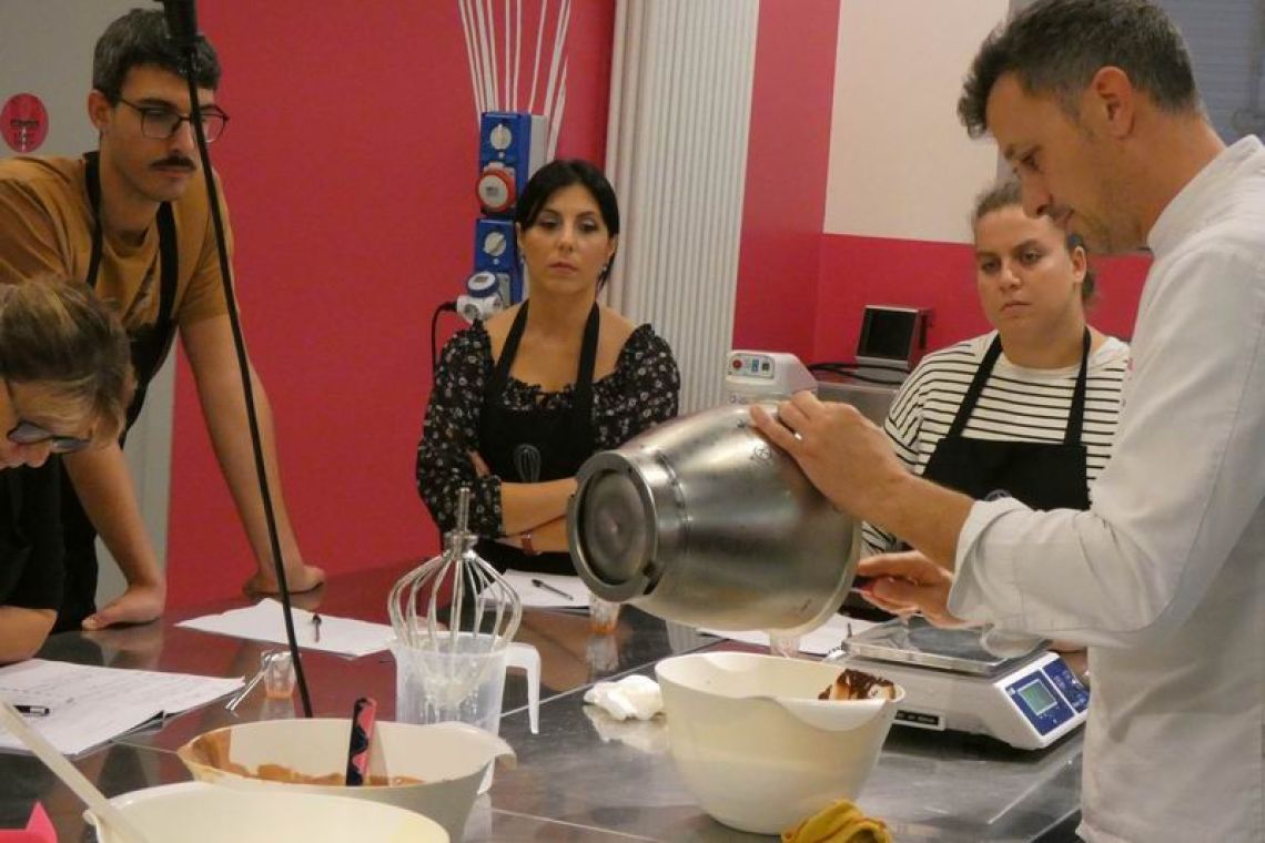 Otto_in_cucina_-_Pasticceria_Base_-_Lezione_4_-_2024-10-19-016.jpg