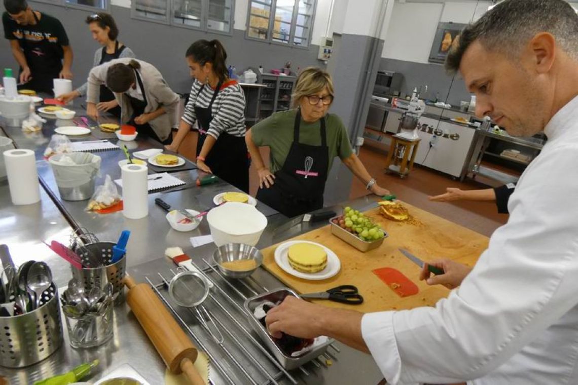Otto_in_cucina_-_Pasticceria_Base_-_Lezione_1_-_2024-10-05-009.jpg
