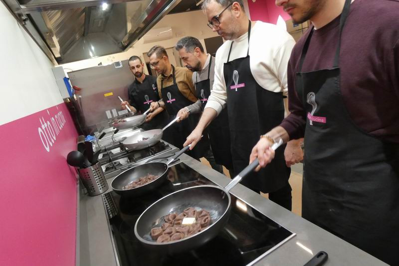 otto_in_cucina_-_corso_di_coppia_-_2025-04-04_007.jpg